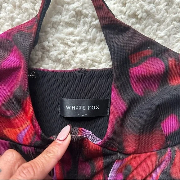 WHITE FOX RHYTHM OF THE NIGHT BUSTIER AND PANT SET IN PINK FLAME PRINT - Picture 8 of 15